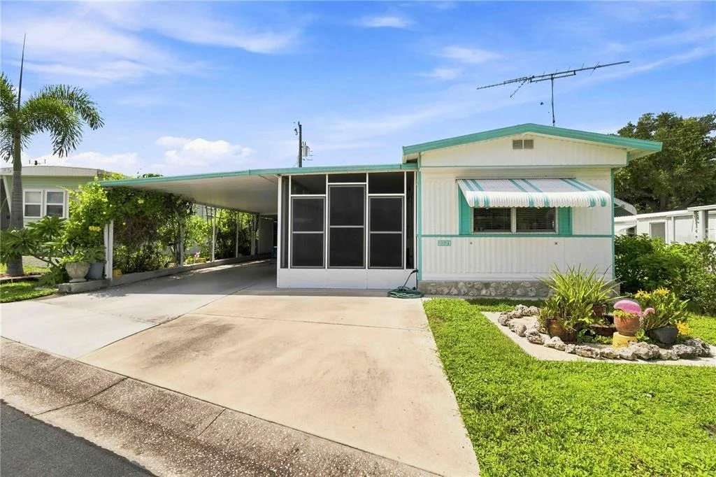 Photo of 3321 CAROL DRIVE