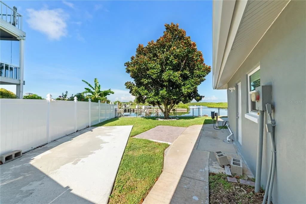 Photo of 15723 DONZI DRIVE