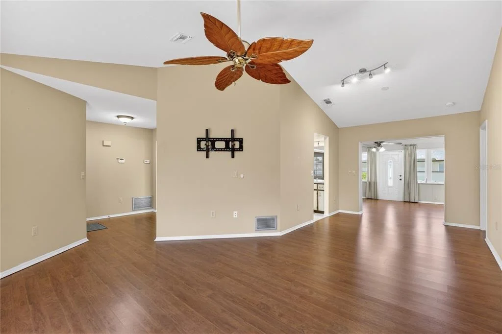 Photo of 5852 LINCOLN ROAD