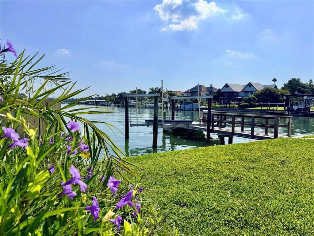 Photo of 902 OAKWOOD DRIVE