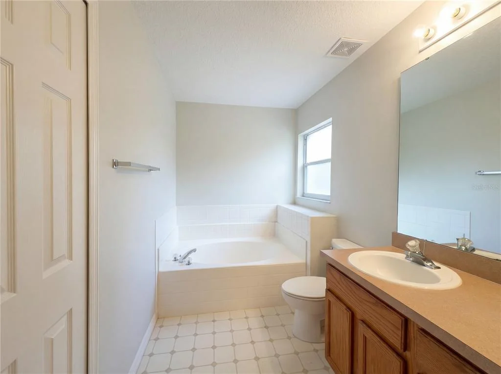Photo of 1021 DEKLEVA DRIVE