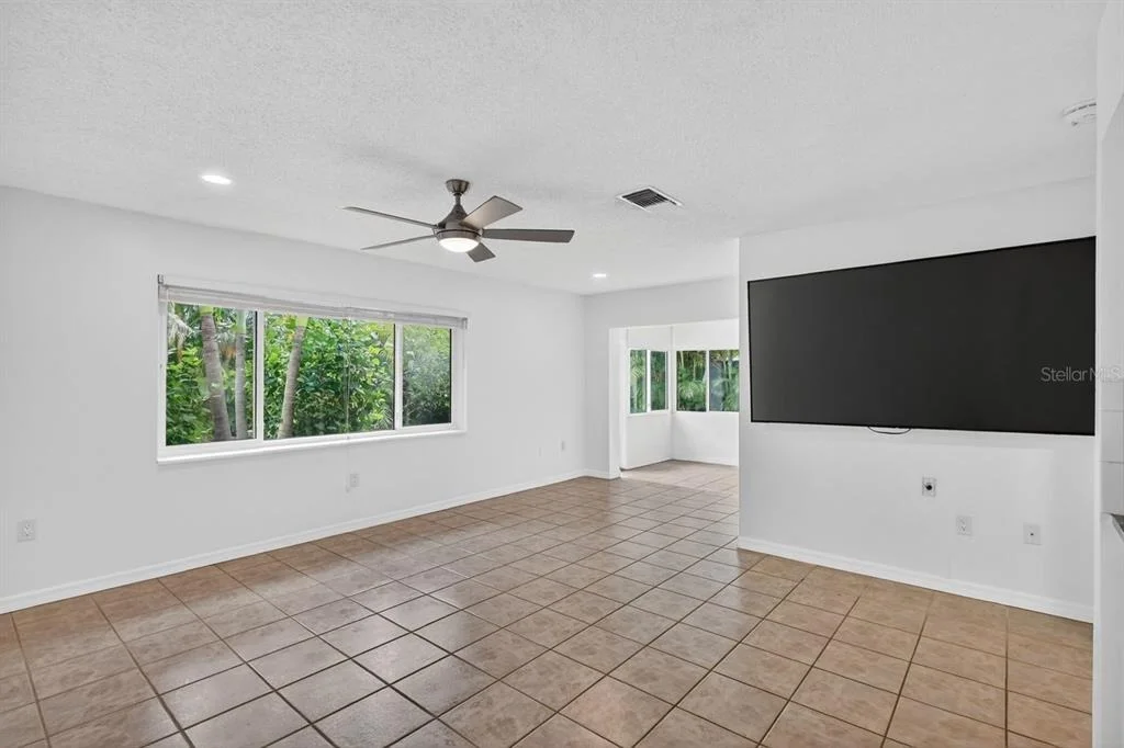 Photo of 1884 SOUTHPOINTE DRIVE