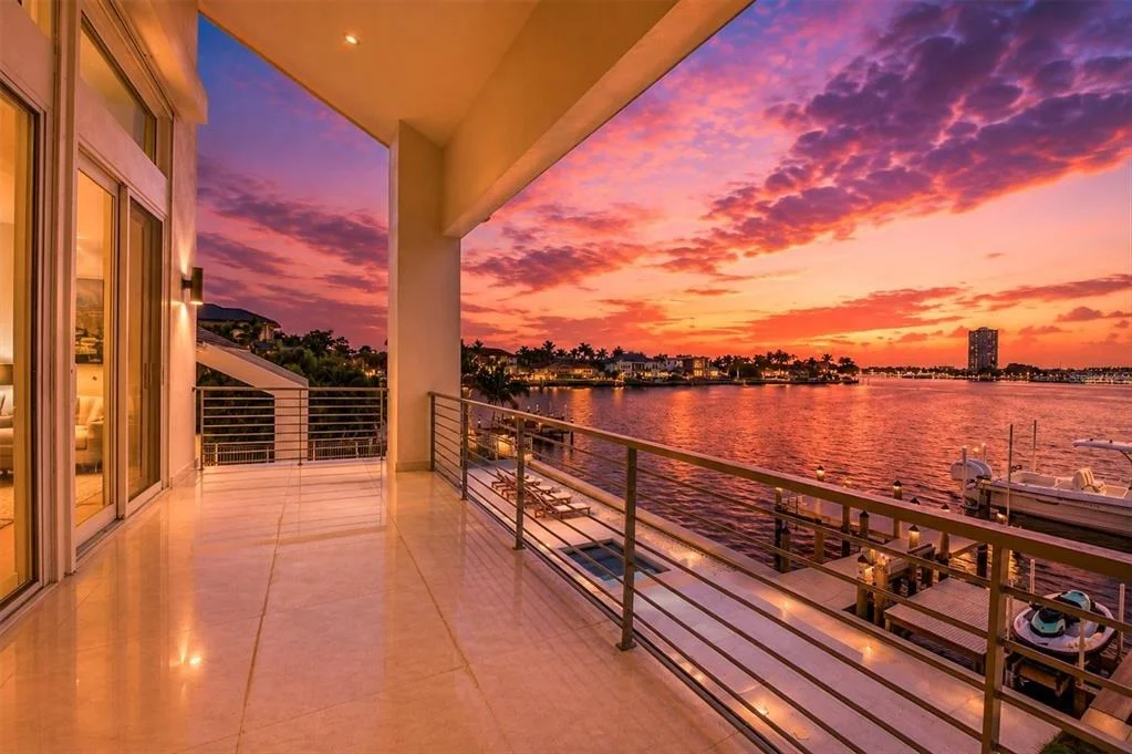 Photo of 216 BIRD KEY DRIVE