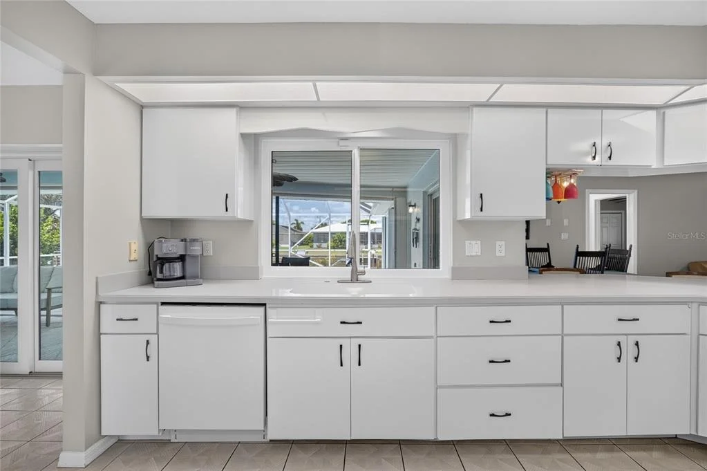 Photo of 2280 VIA ESPLANADE