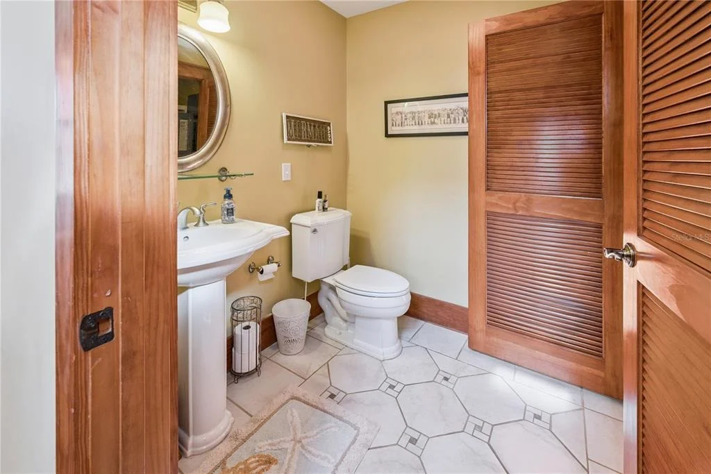 Photo of 1410 SE MAGNOLIA DRIVE