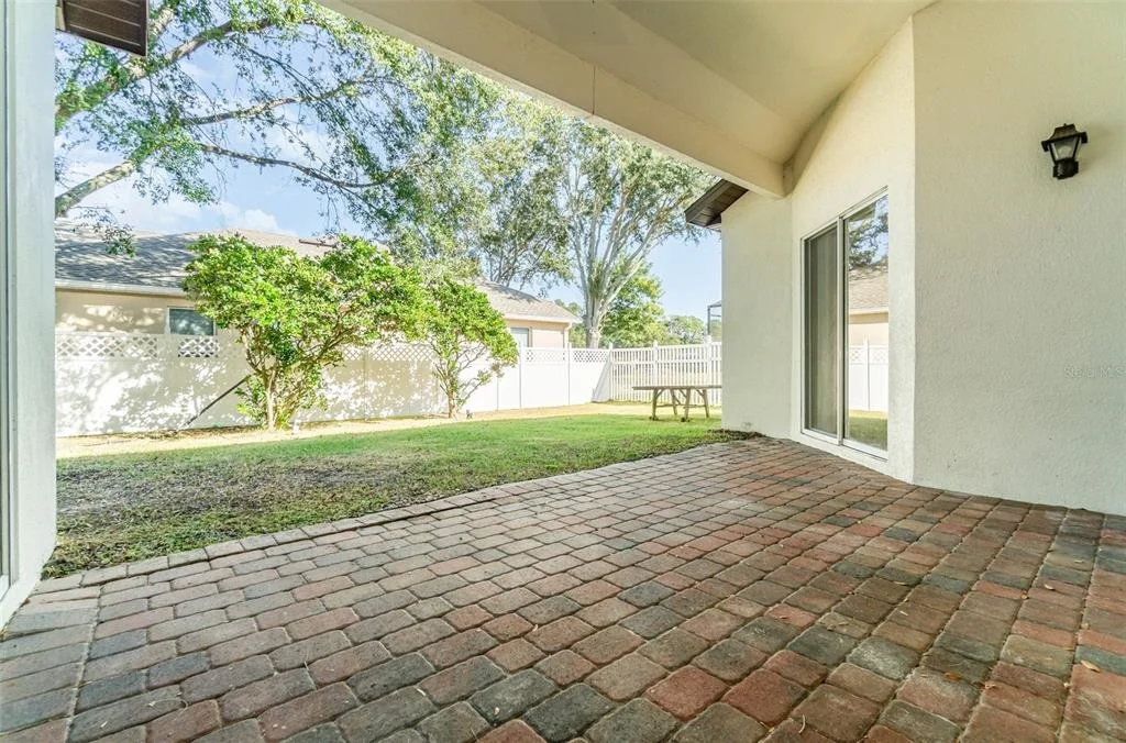 Photo of 6220 HEDGESPARROWS LANE