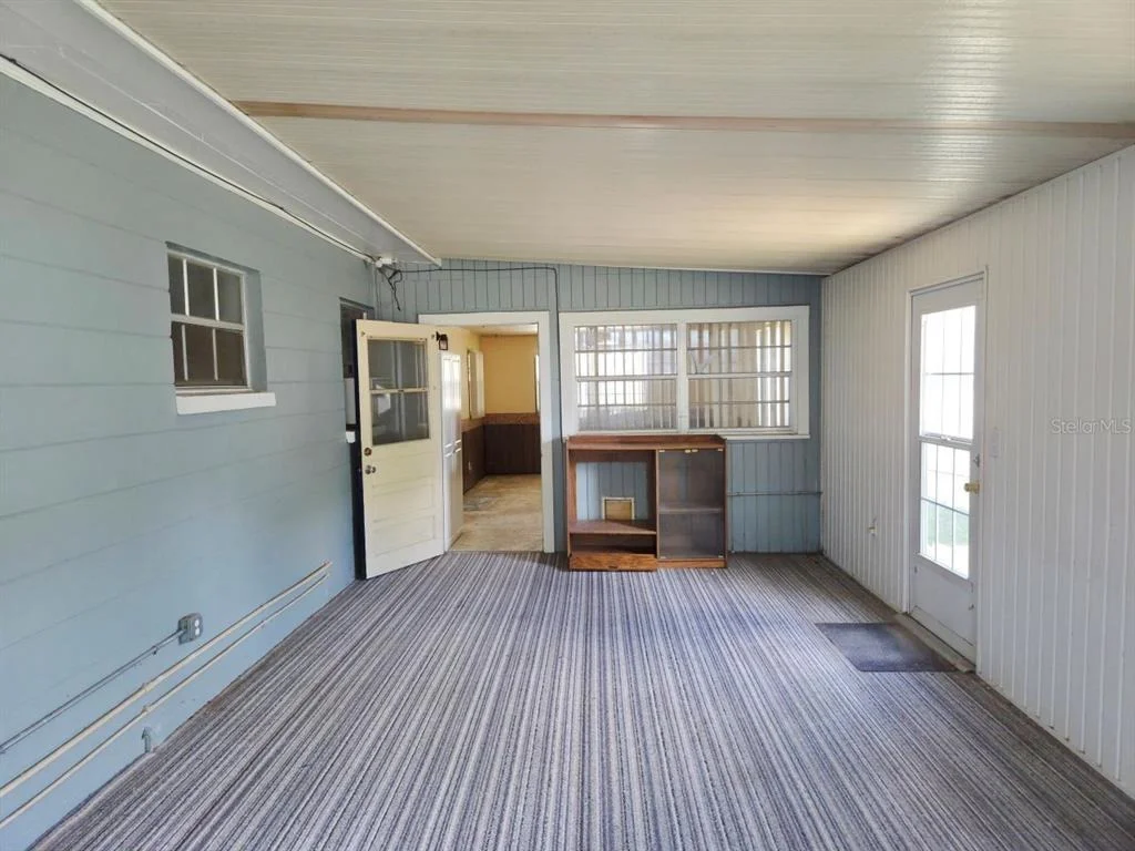 Photo of 640 FORREST DR