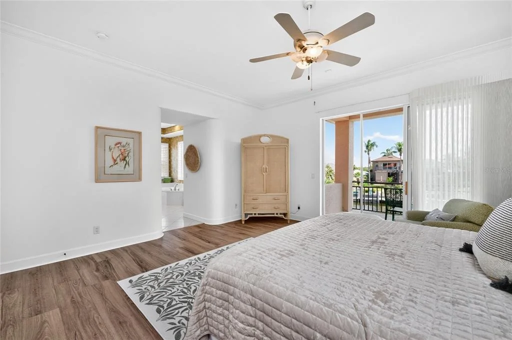 Photo of 3341 SUNSET KEY CIRCLE