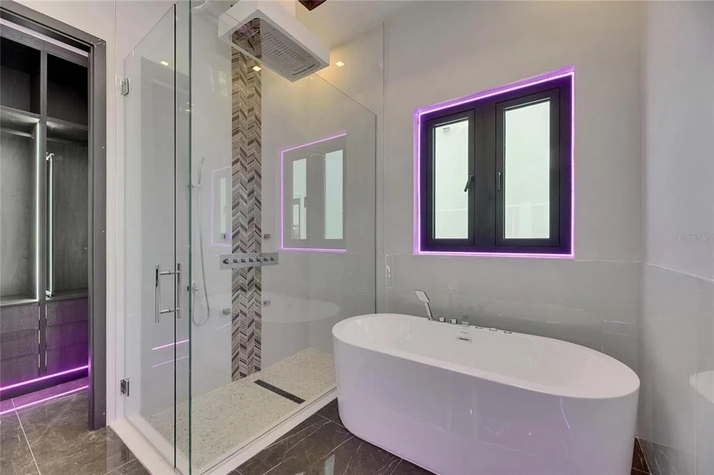 Photo of 6532 SIMONE SHORES CIRCLE