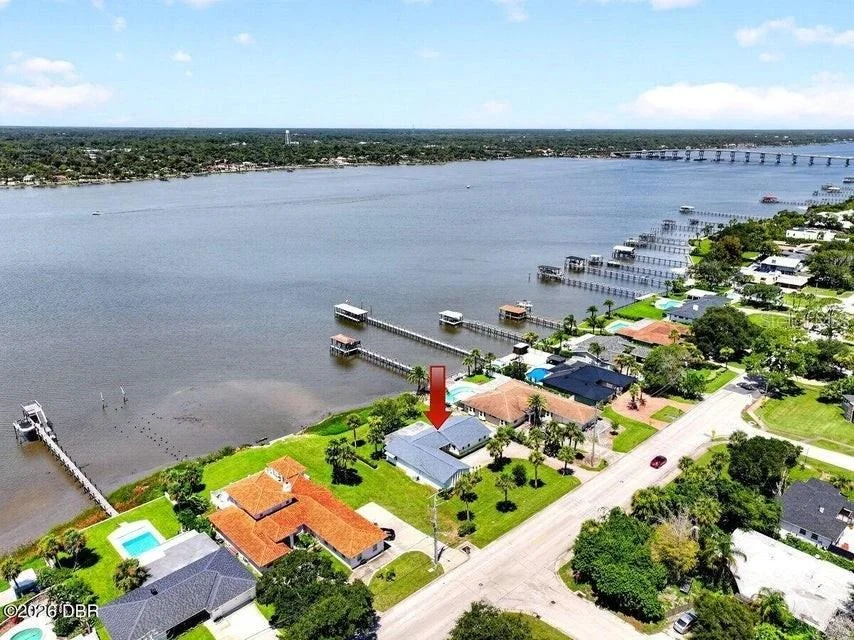Photo of 448 RIVERSIDE DRIVE