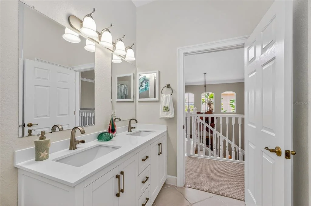 Photo of 3337 SUNSET KEY CIRCLE