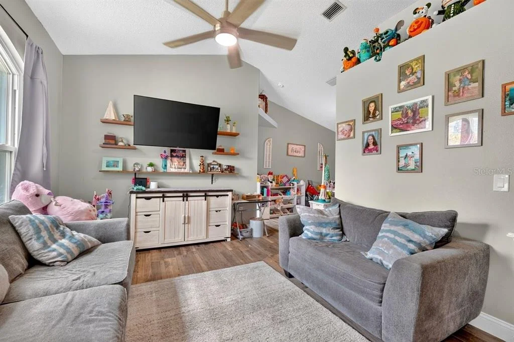 Photo of 800 COLTRA LANE