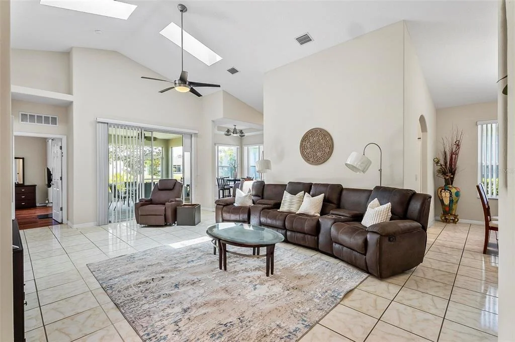 Photo of 19 RAINTREE CIRCLE