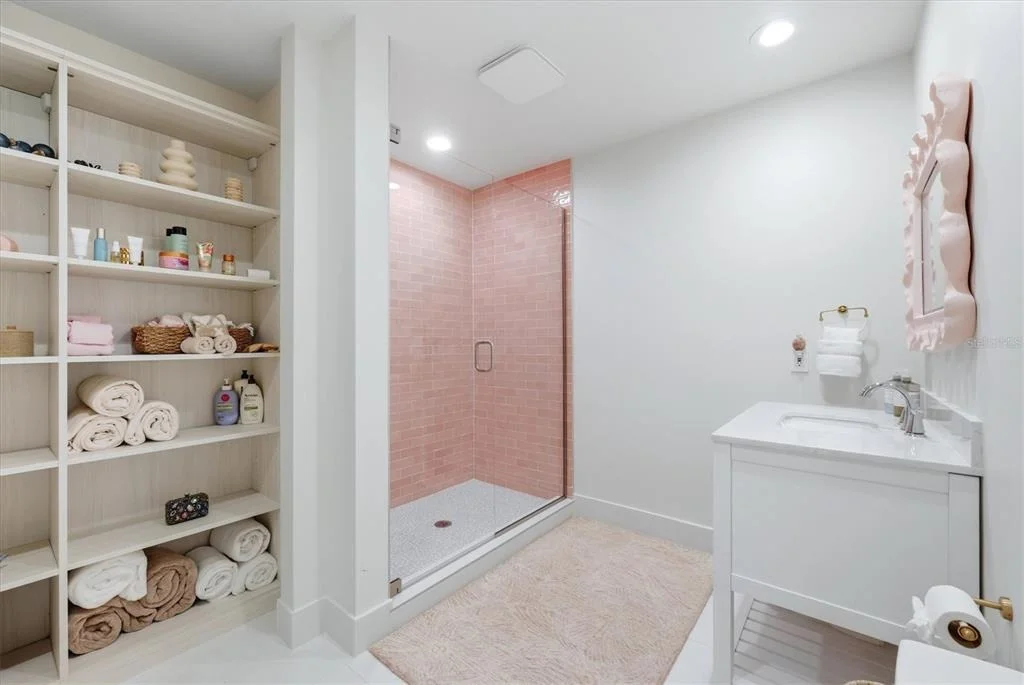 Photo of 216 BIRD KEY DRIVE