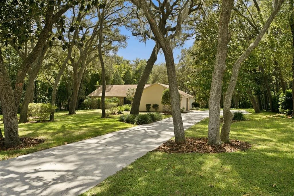 Photo of 390 W BRITAIN STREET