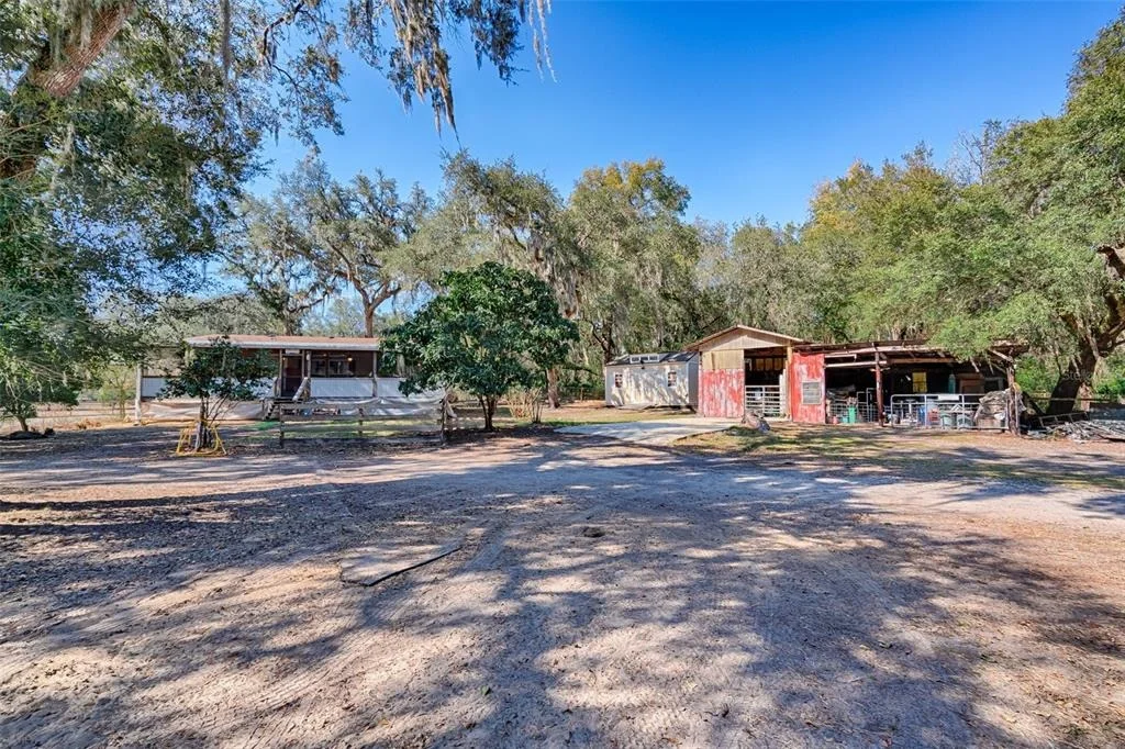 Photo of 1208 N COUNTY ROAD 315