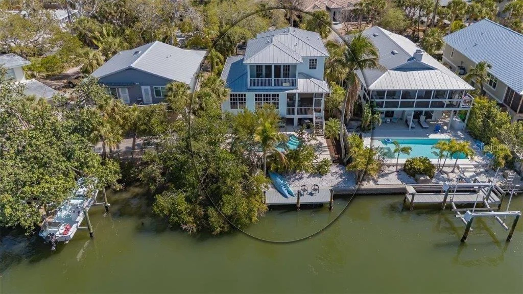 Photo of 4922 COMMONWEALTH DRIVE