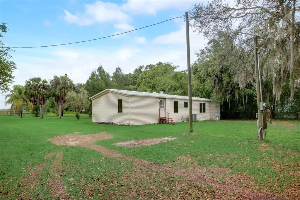 Photo of 7119 STATE ROAD 33