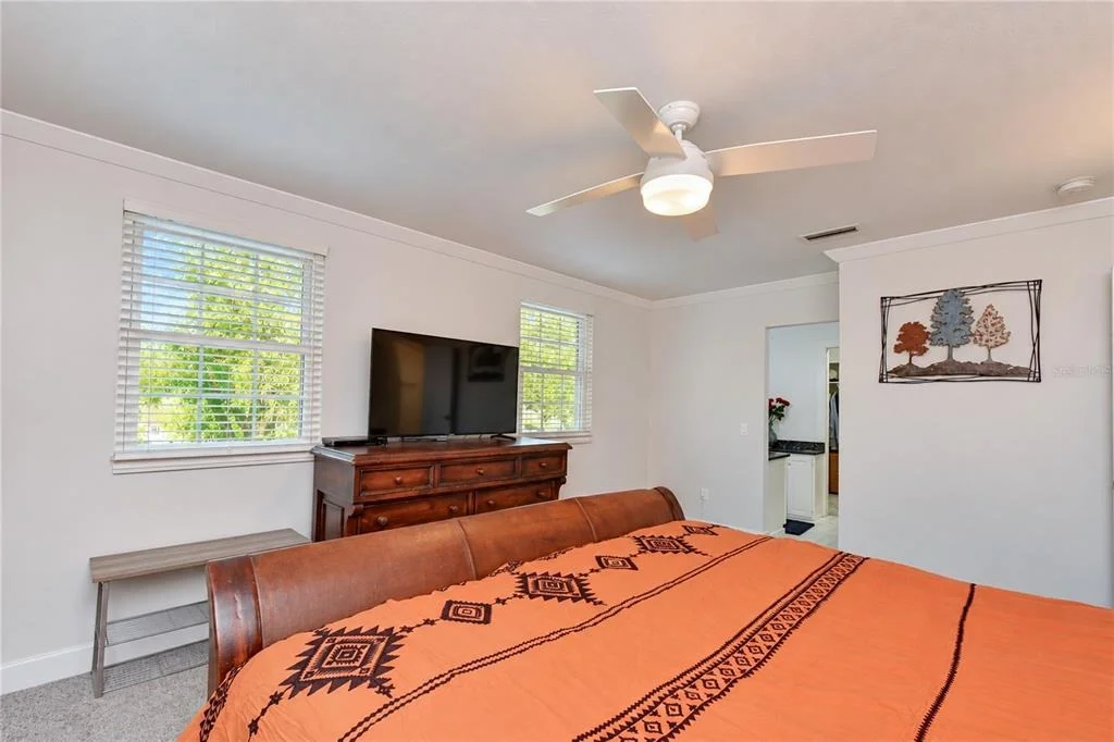 Photo of 901 WOODVIEW DRIVE