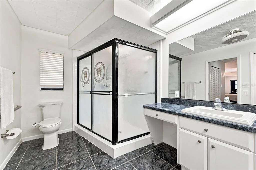 Photo of 550 PALMDALE DRIVE