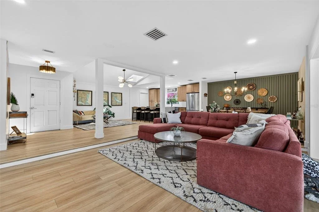 Photo of 8450 FLAGSTONE DRIVE