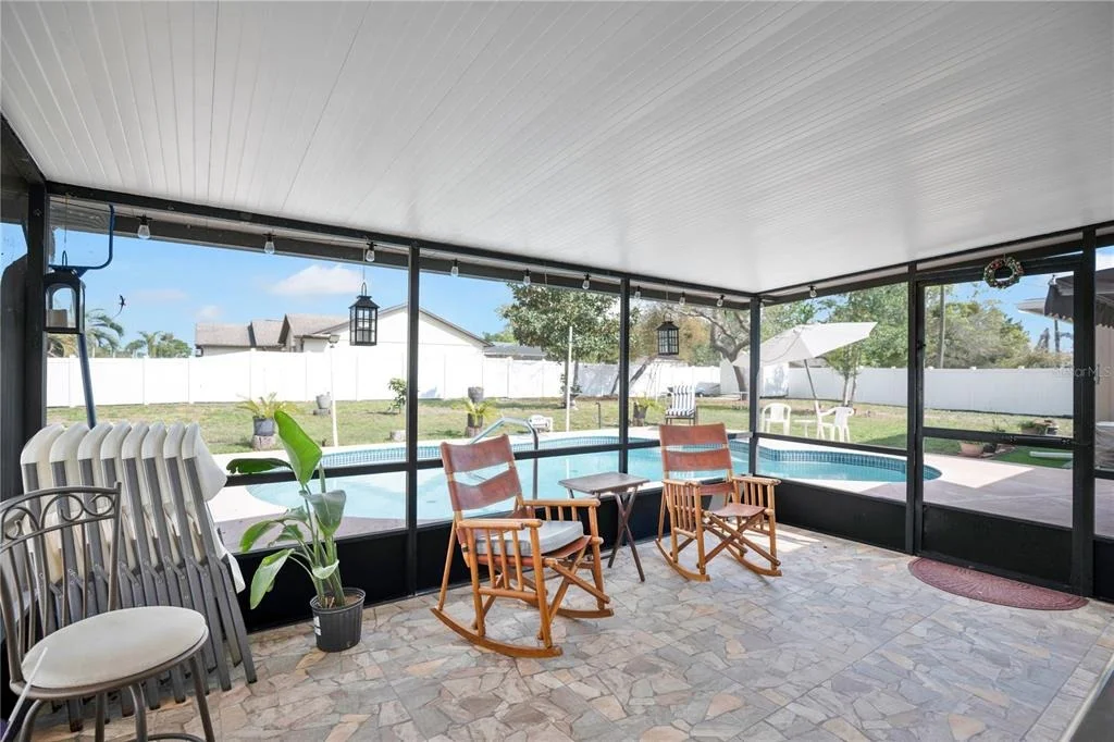 Photo of 985 HEMINGWAY DRIVE
