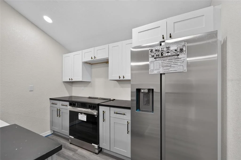 Photo of 8809 DYER ROAD