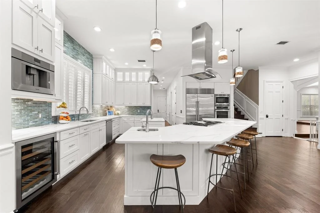 Photo of 6413 MACLAURIN DRIVE