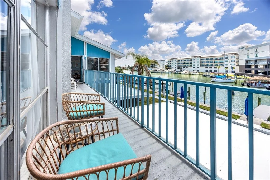 Photo of Unit H at 159 MEDALLION BOULEVARD