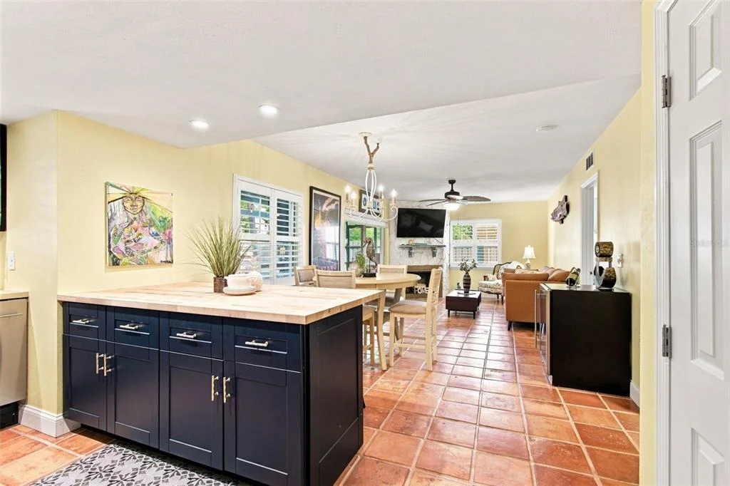 Photo of 201 LAGOON DRIVE