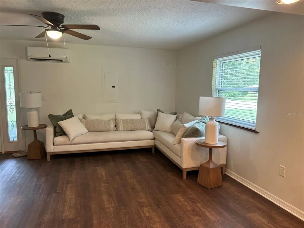 Photo of 40841 LOUISE ROAD