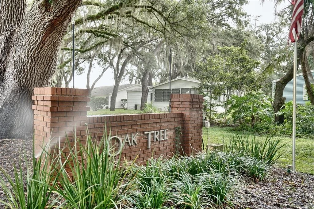 Photo of 25735 GLEN EAGLE DRIVE