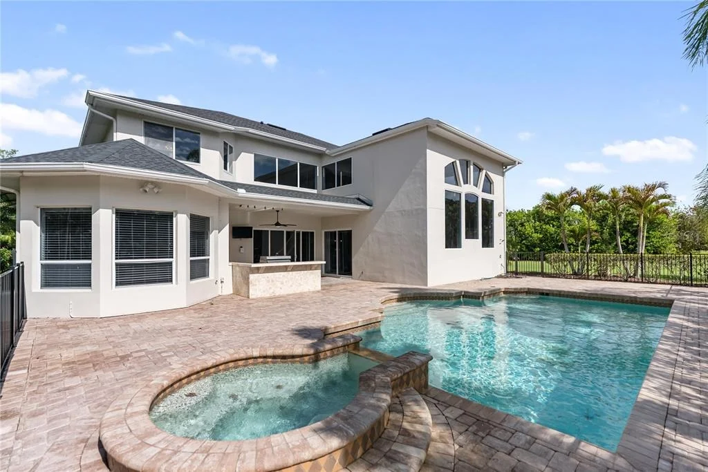 Photo of 6911 RIVERSEDGE STREET CIRCLE