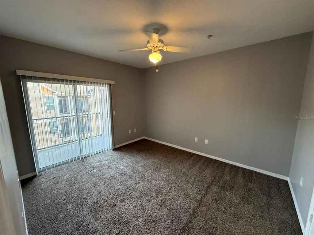Photo of Unit 307 at 2015 ERVING CIRCLE