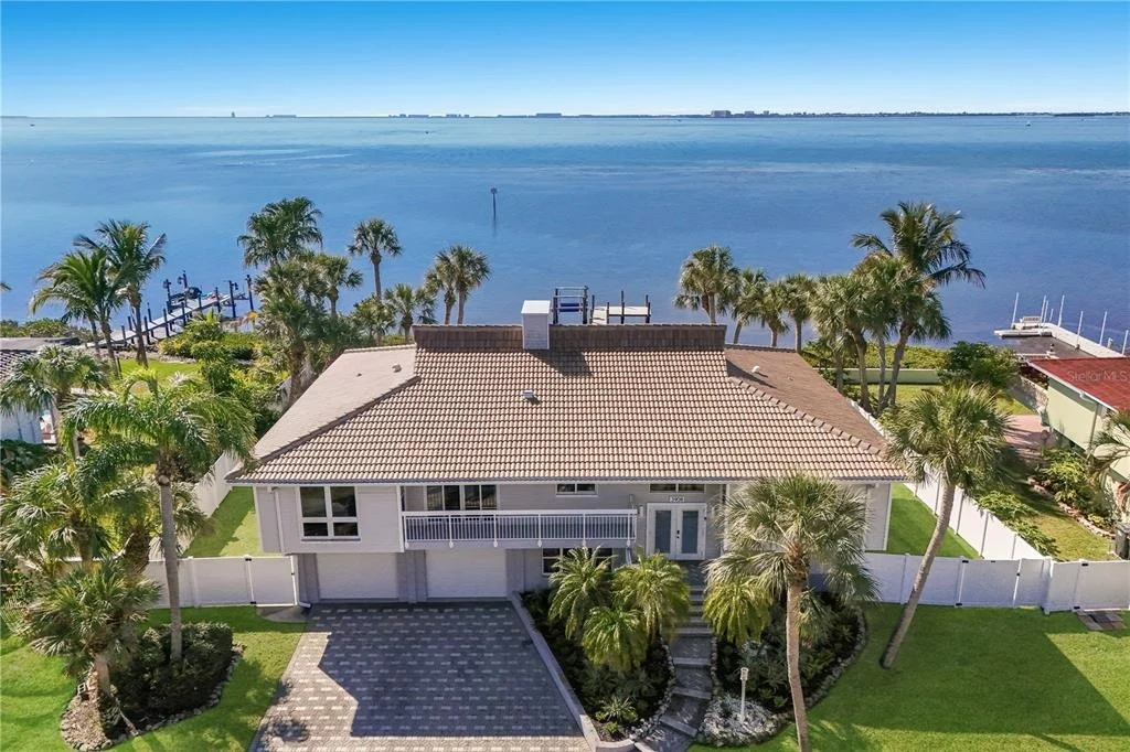 Photo of 3908 BAYSIDE DRIVE