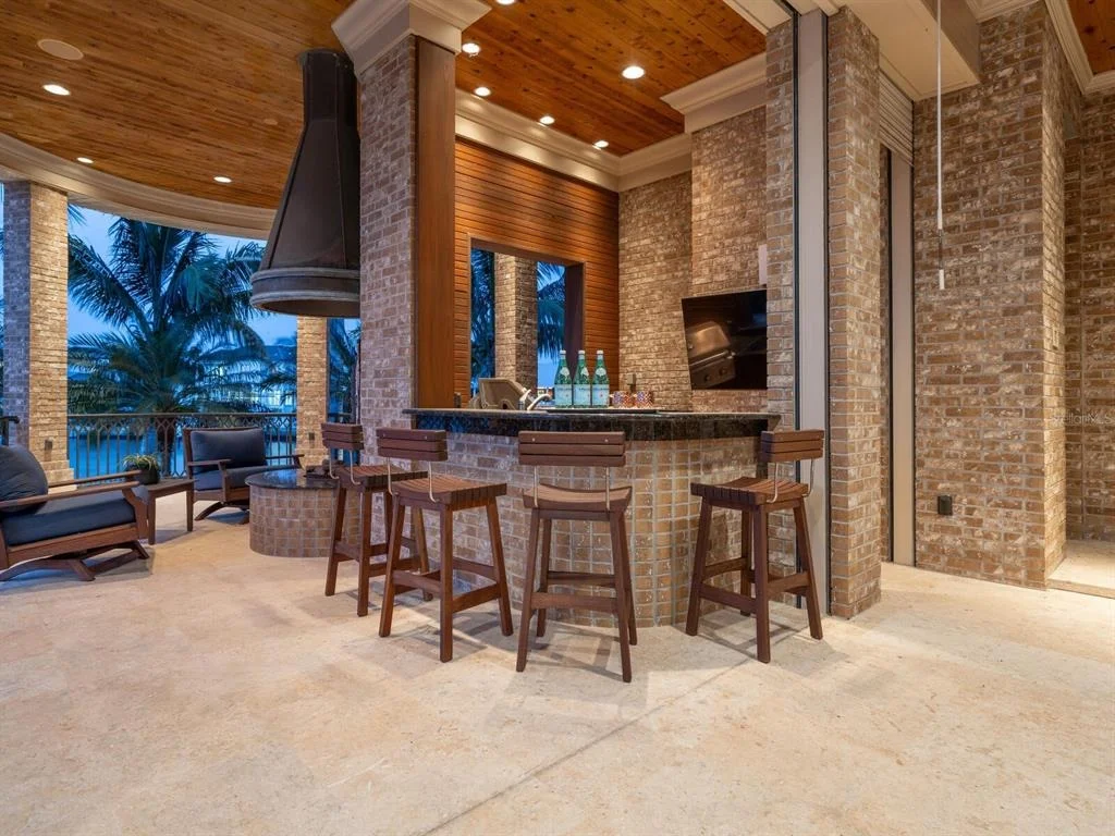 Photo of 1423 HILLVIEW DRIVE