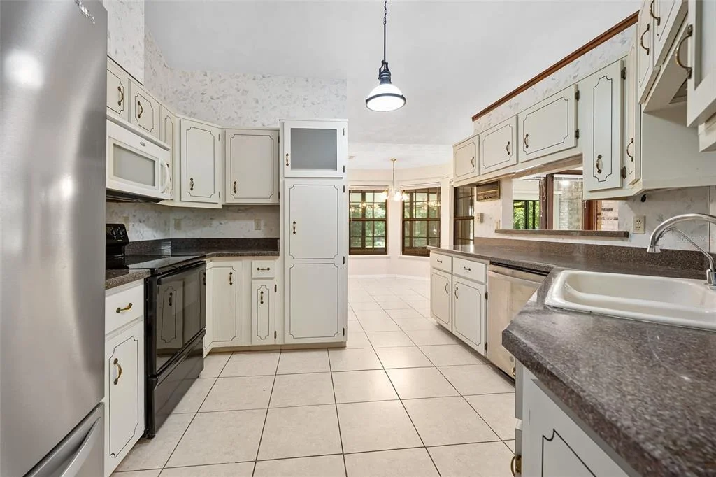Photo of 43 WINDING CREEK WAY