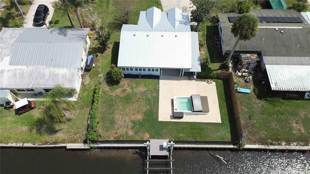 Photo of 607 MANATEE AVENUE