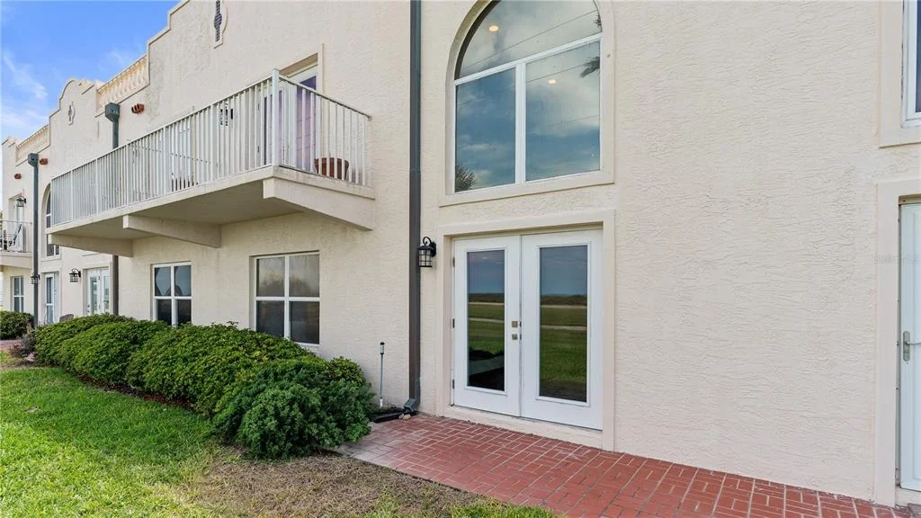Photo of Unit 4 at 3400 OCEAN SHORE BOULEVARD