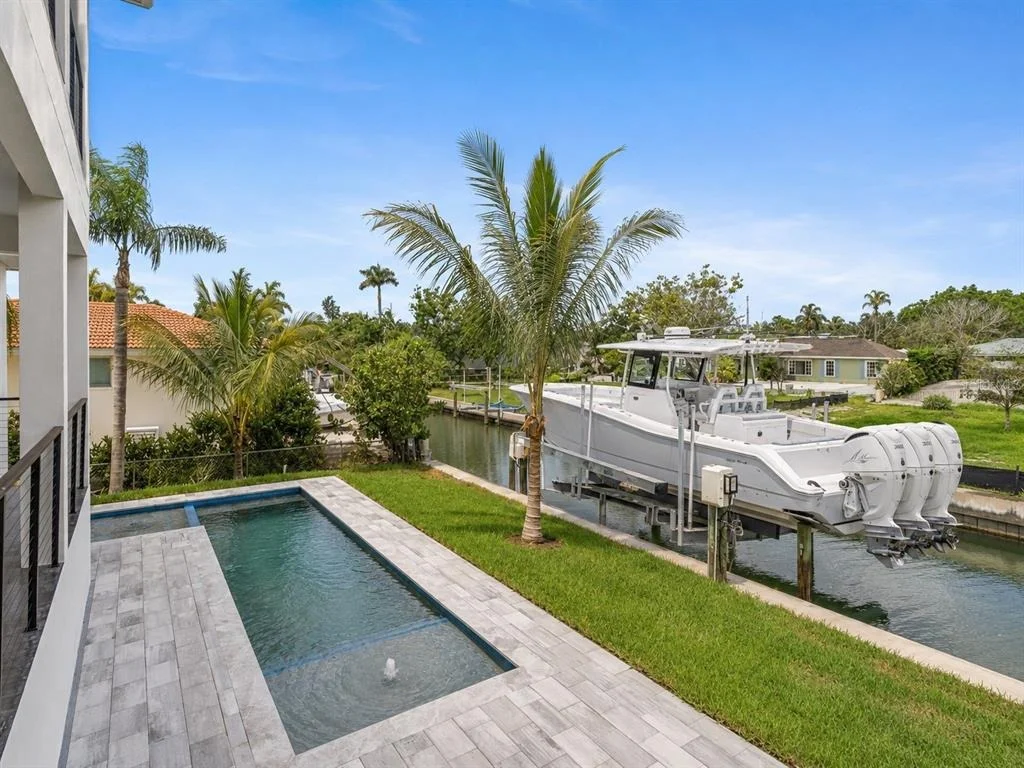 Photo of 569 BAYVIEW DRIVE