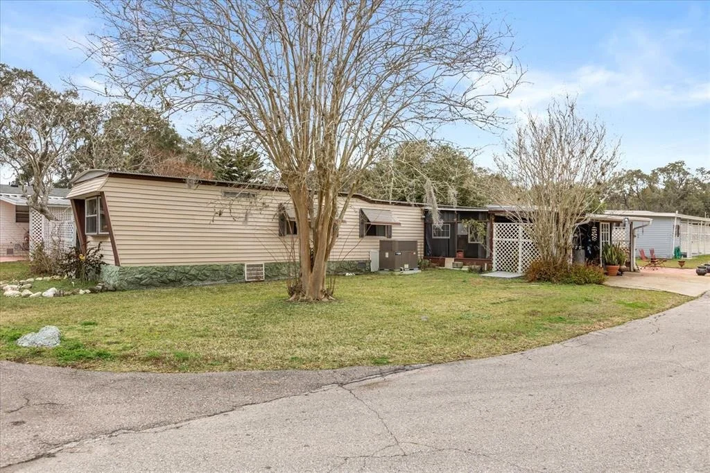 Photo of 1960 PINEWOOD LANE
