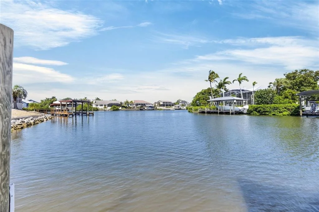 Photo of 923 GOLF ISLAND DRIVE