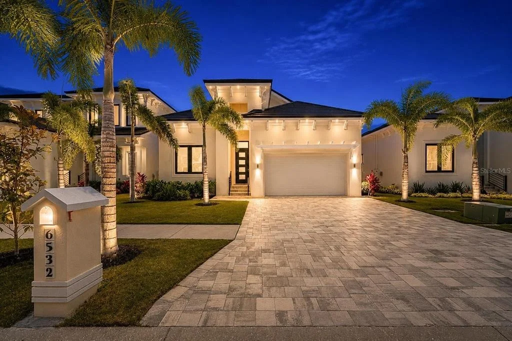 Photo of 6532 SIMONE SHORES CIRCLE