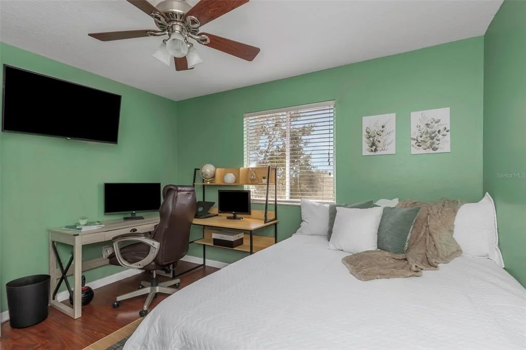 Photo of 14818 EDGEMERE DRIVE