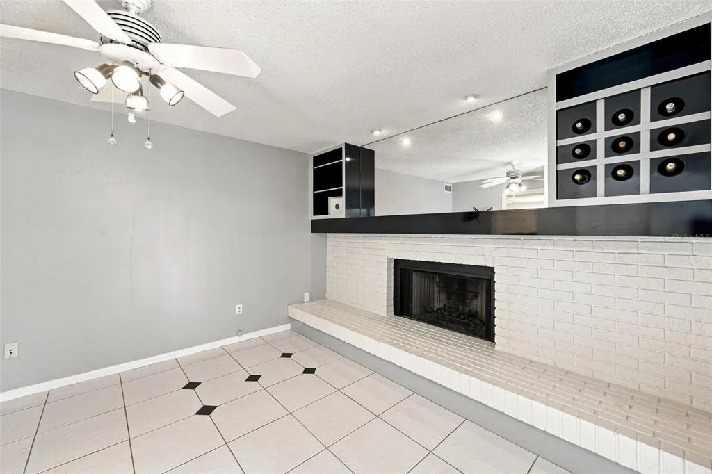 Photo of 550 PALMDALE DRIVE