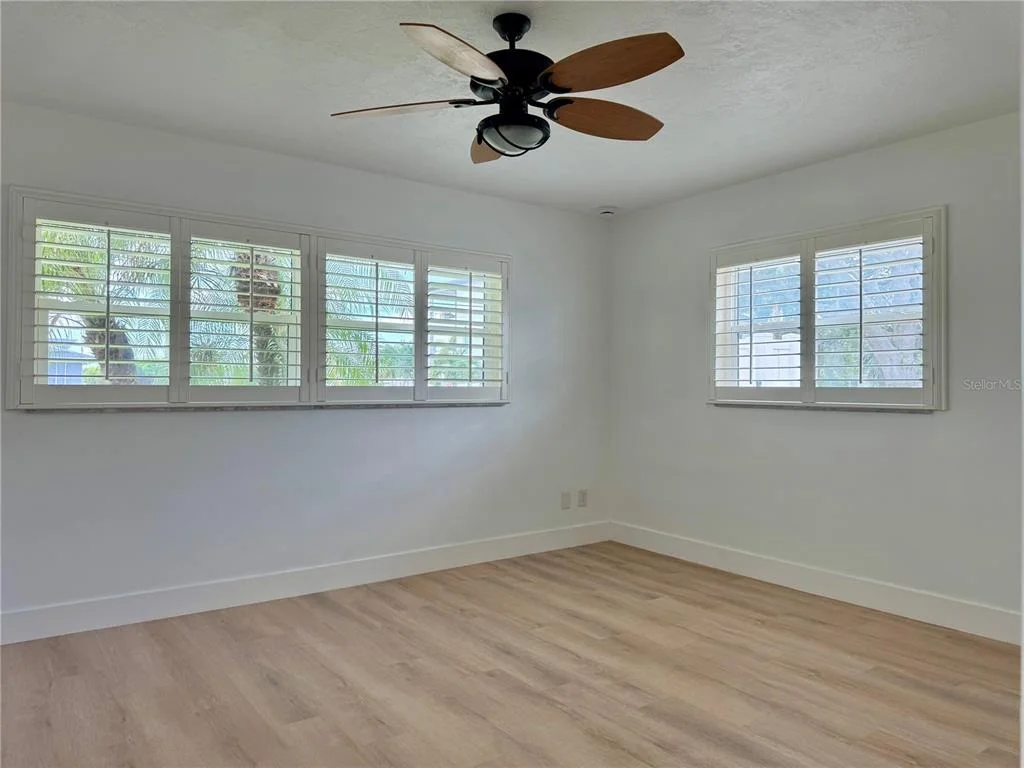 Photo of 902 OAKWOOD DRIVE