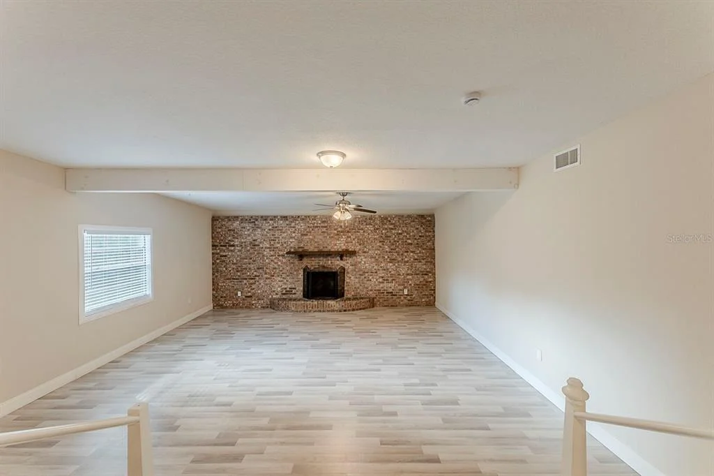 Photo of 1007 EMERALDA ROAD