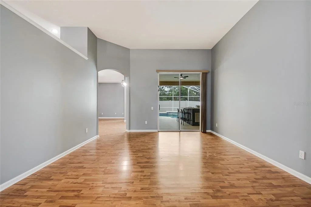 Photo of 116 OAK GROVE CIRCLE