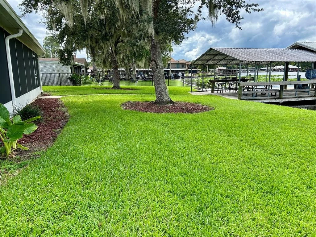 Photo of 1638 PARADISE LANE