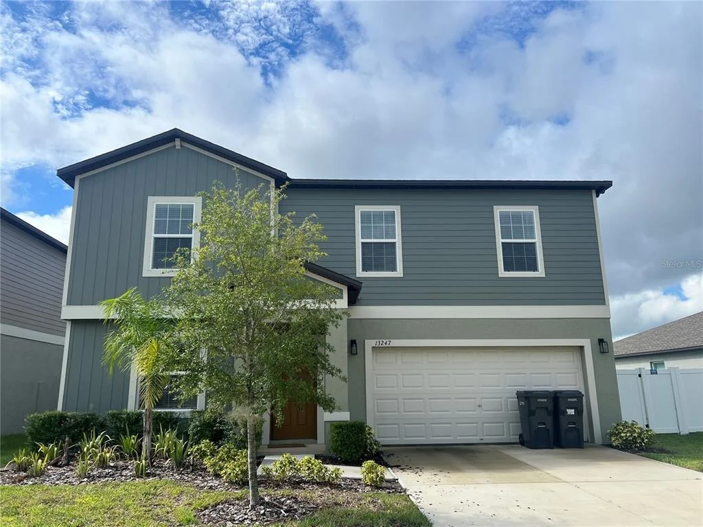 Photo of 13247 PEACHLEAF AVENUE